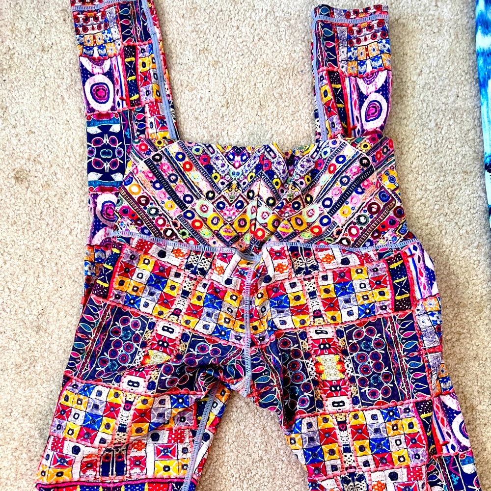 BUNDLE of 4 (discont'd) Niyama Sol leggings. XS, full length